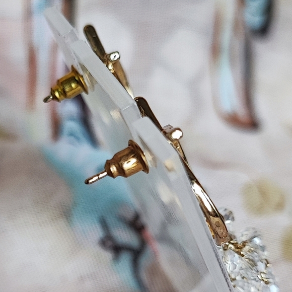 Unsigned Gold Tone Circle Knot Crystal Clear Chain Strung Pierced Earrings NWOT - Picture 6 of 7